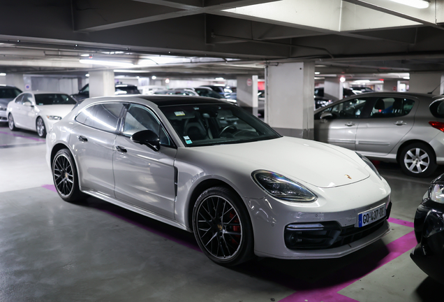 Porsche 971 Panamera Turbo Sport Turismo