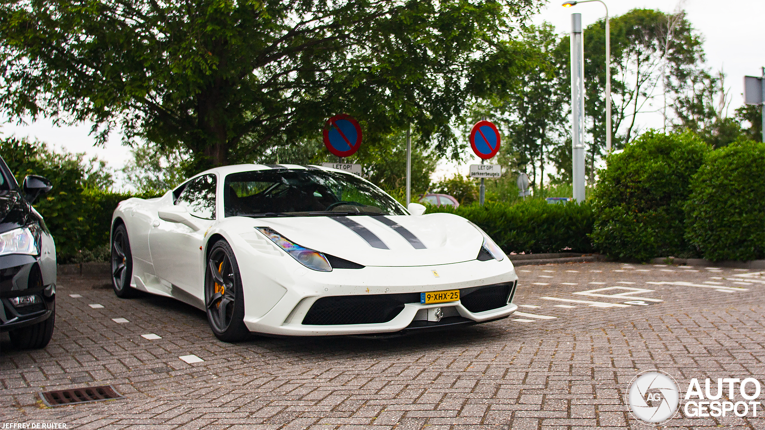 Spot van de dag: Ferrari 458 Speciale