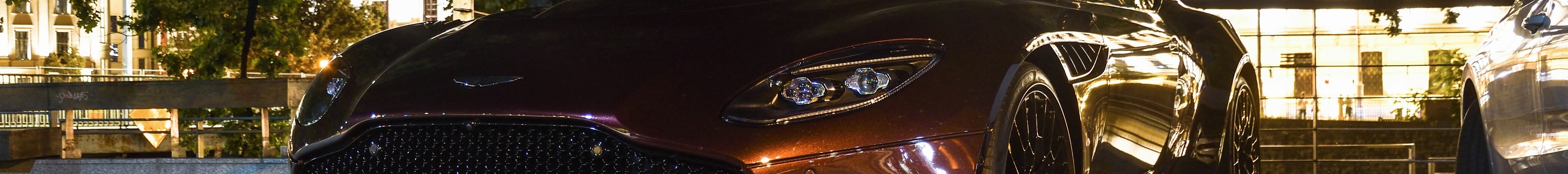 Aston Martin DBS 770 Ultimate Volante