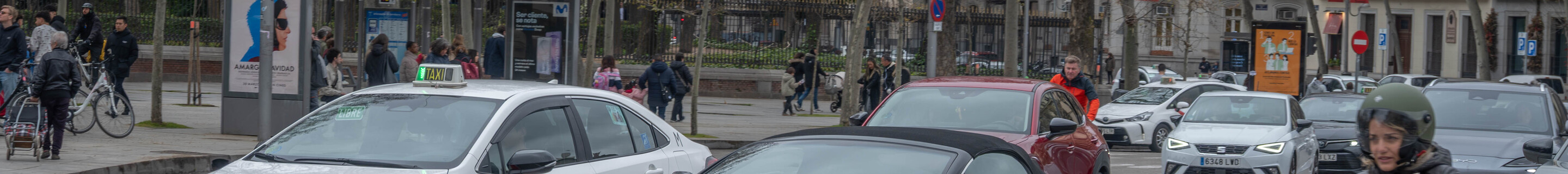 Aston Martin V8 Vantage Roadster