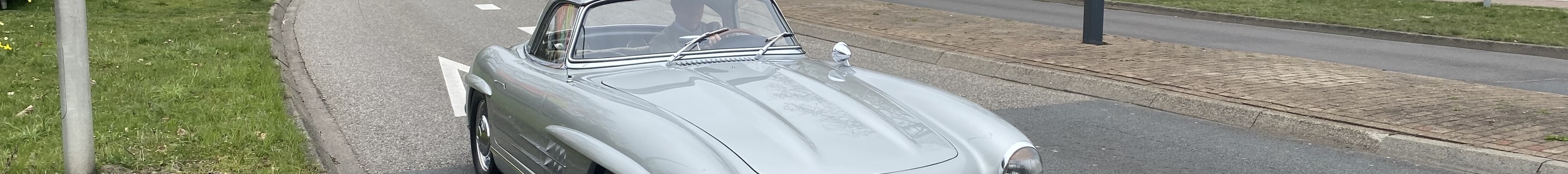 Mercedes-Benz 300SL Roadster