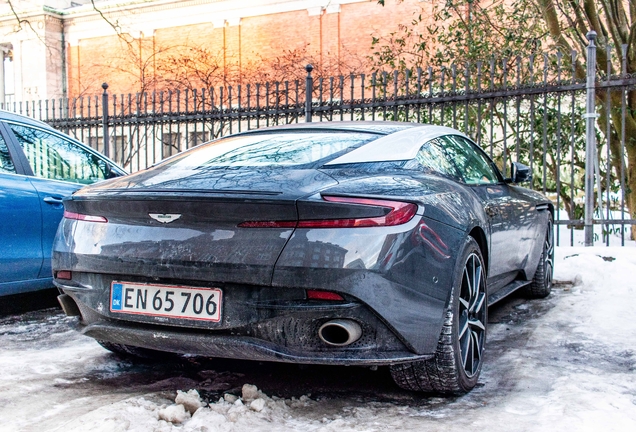 Aston Martin DB11
