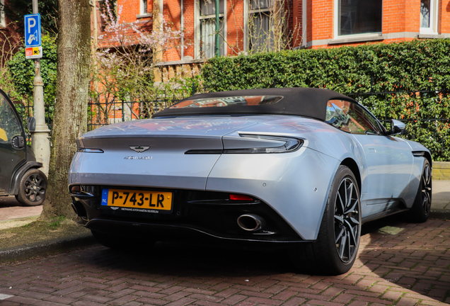 Aston Martin DB11 V8 Volante