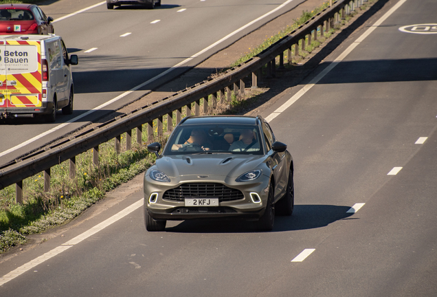 Aston Martin DBX