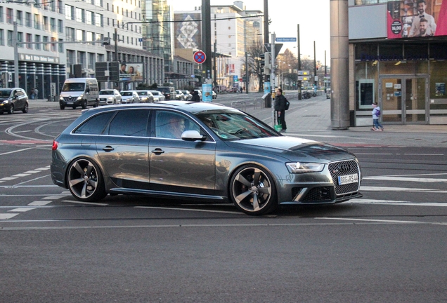 Audi RS4 Avant B8
