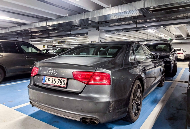 Audi S8 D4