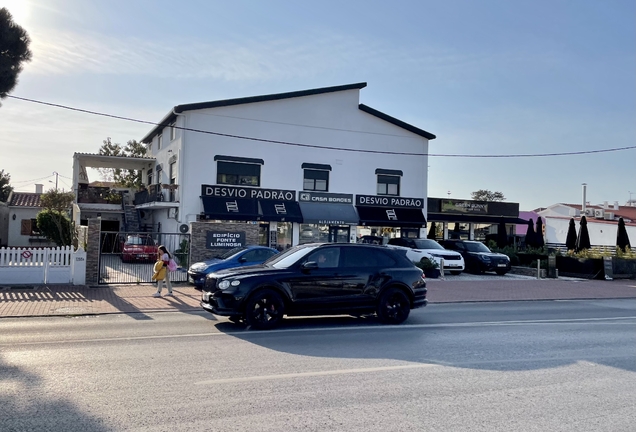 Bentley Bentayga Hybrid 2021