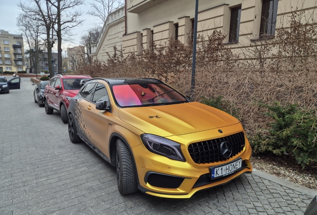 Mercedes-Benz GLA 45 AMG X156