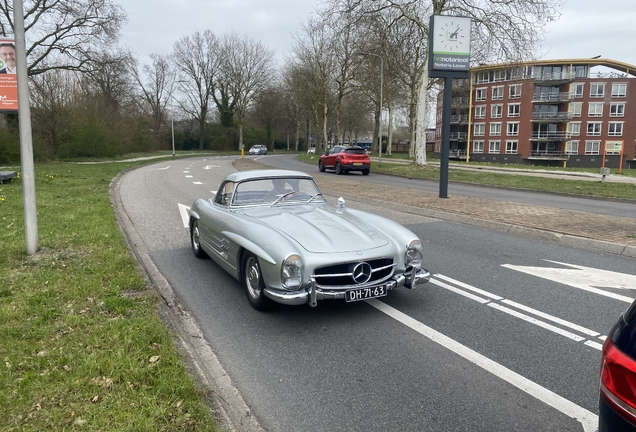 Mercedes-Benz 300SL Roadster