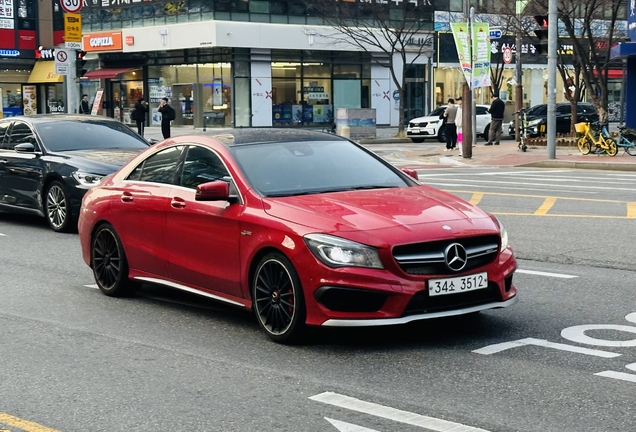 Mercedes-Benz CLA 45 AMG C117