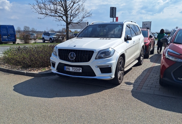 Mercedes-Benz GL 63 AMG X166