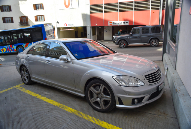 Mercedes-Benz S 65 AMG V221