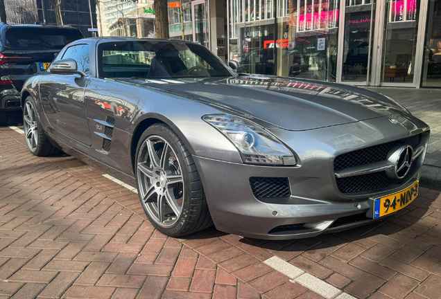 Mercedes-Benz SLS AMG
