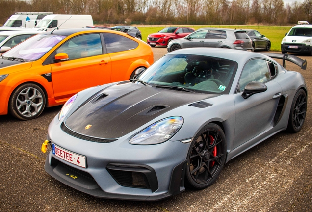 Porsche 718 Cayman GT4 RS Weissach Package