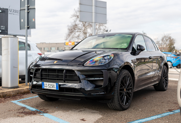 Porsche 95B Macan GTS MkII