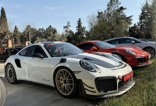 Porsche 991 GT2 RS Weissach Package Manthey Racing