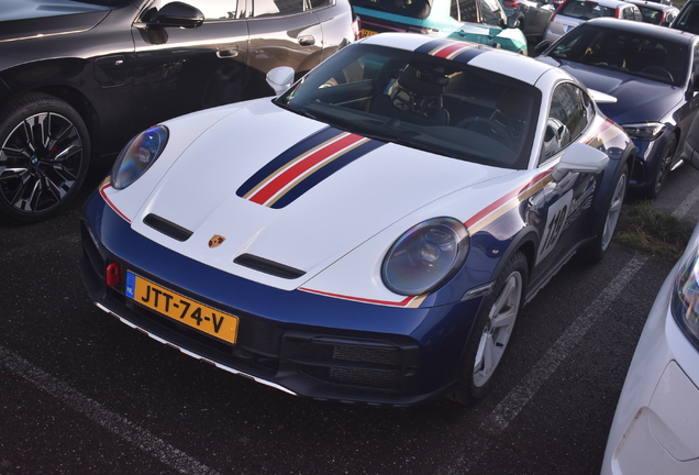 Porsche 992 Dakar