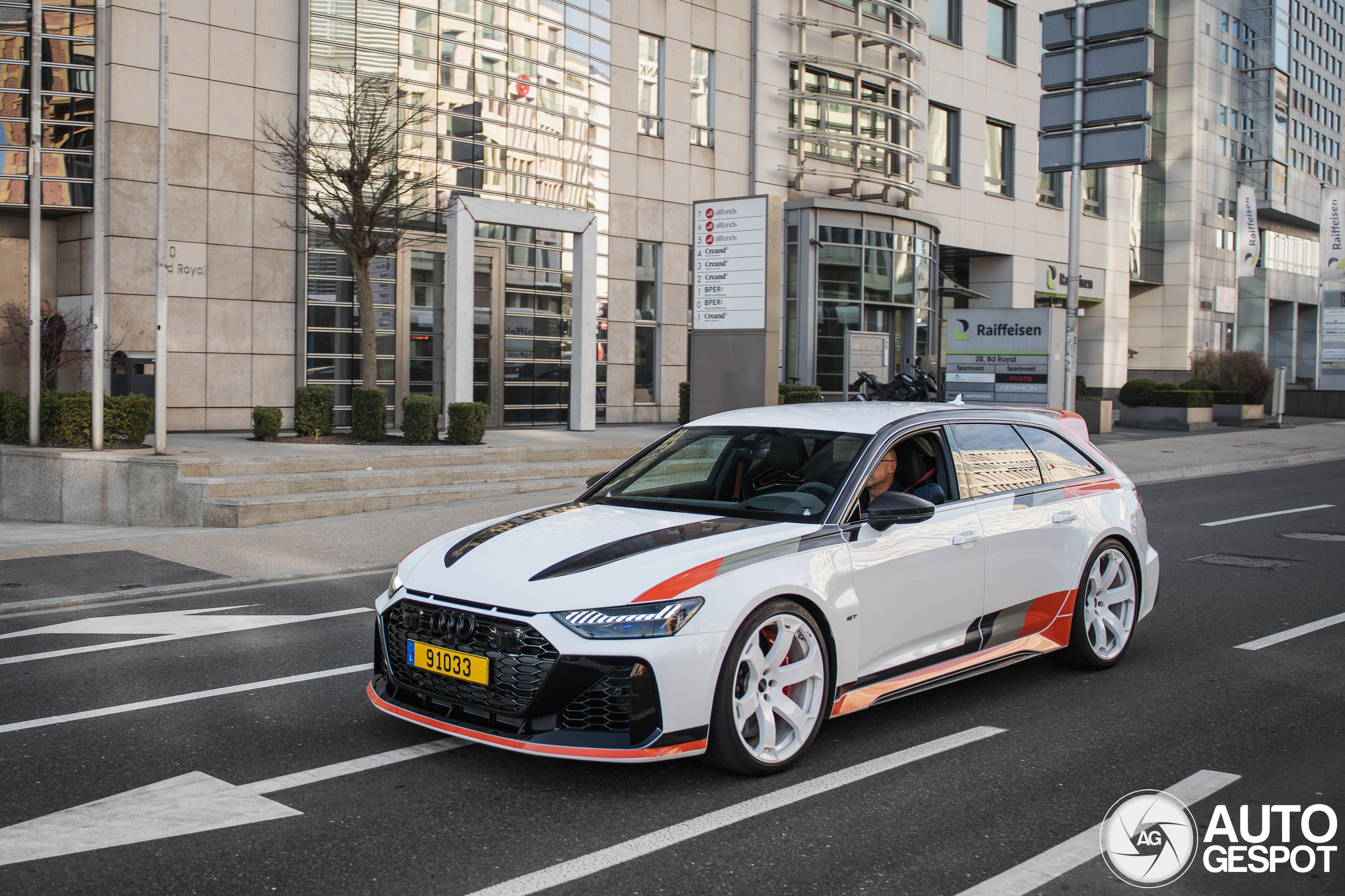 Trouwe Audi-klant toert rond in RS6 GT