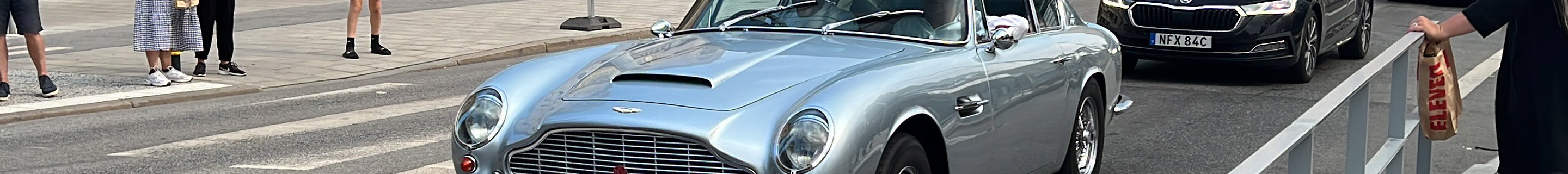 Aston Martin DB6 MKI