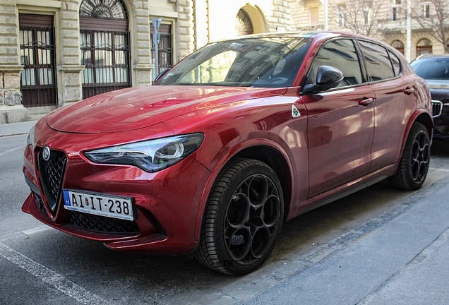 Alfa Romeo Stelvio Quadrifoglio 2023
