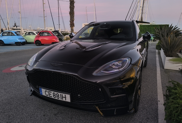 Aston Martin DBX S
