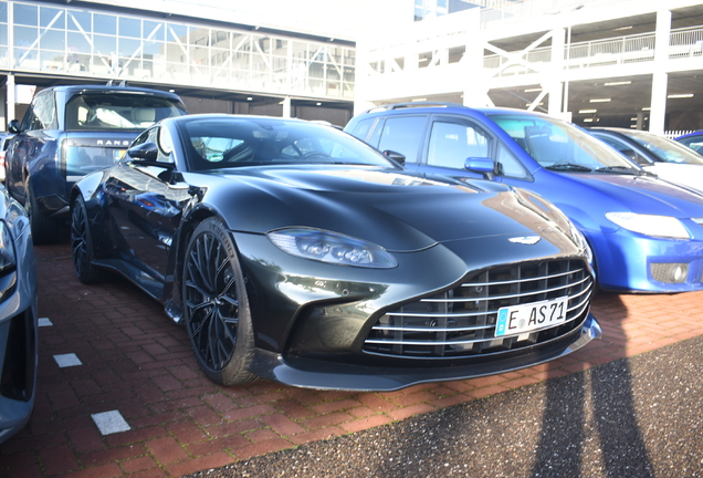 Aston Martin V12 Vantage 2023