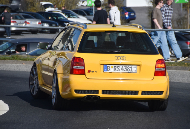 Audi RS4 Avant B5