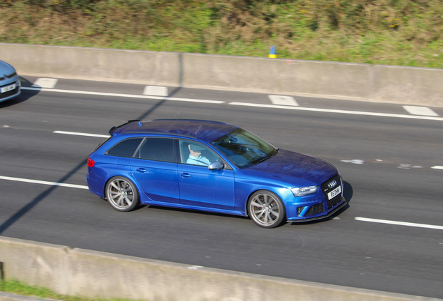 Audi RS4 Avant B8
