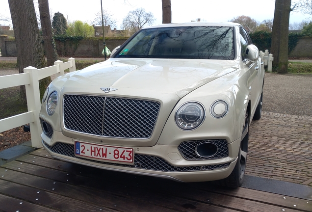 Bentley Bentayga Hybrid