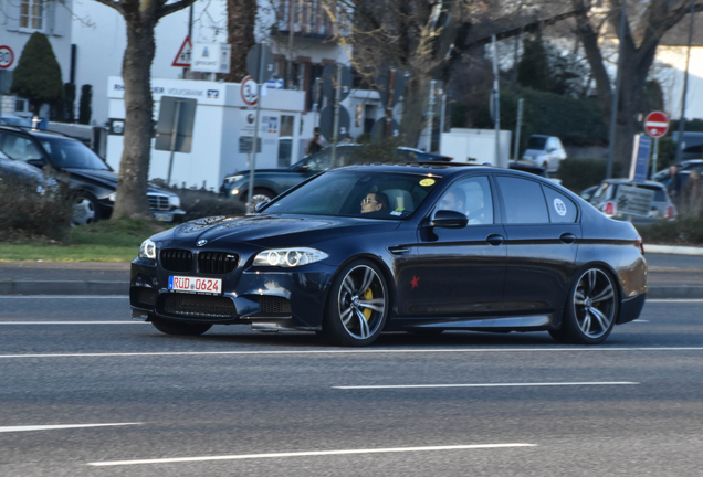 BMW M5 F10 2011