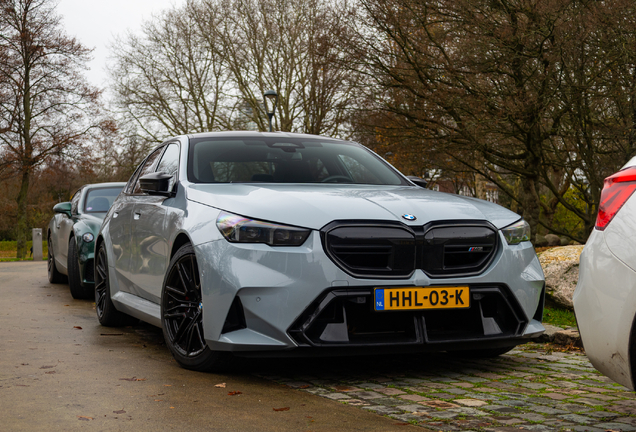 BMW M5 G90