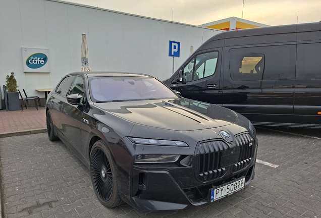 BMW M760e xDrive