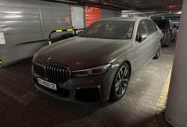 BMW M760Li xDrive 2019