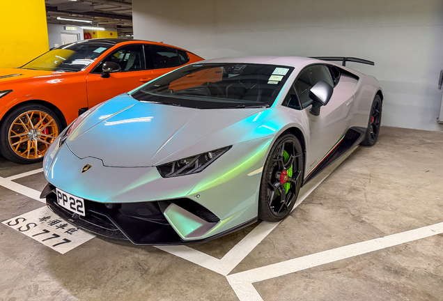 Lamborghini Huracán LP640-4 Performante