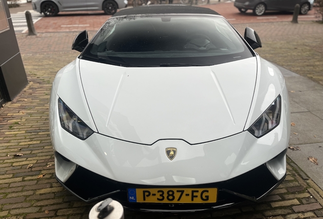 Lamborghini Huracán LP640-4 Performante Spyder