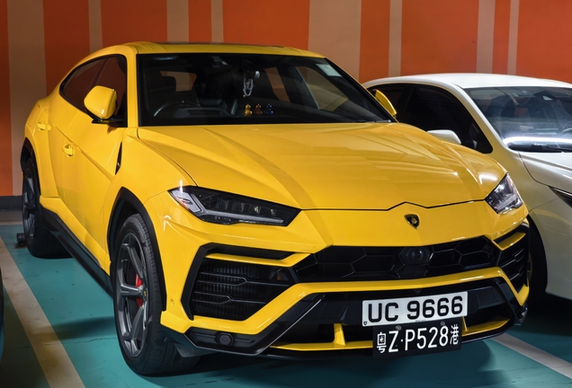 Lamborghini Urus