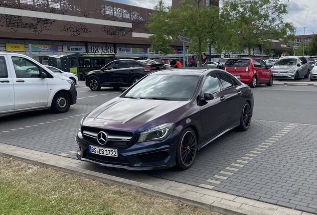 Mercedes-AMG CLA 45 C117