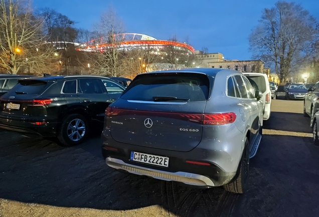 Mercedes-Maybach EQS 680 SUV