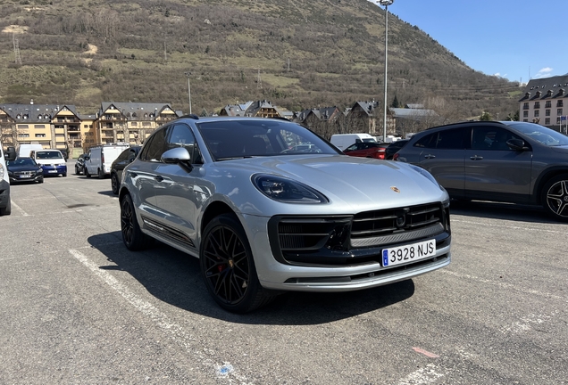 Porsche 95B Macan GTS MkIII