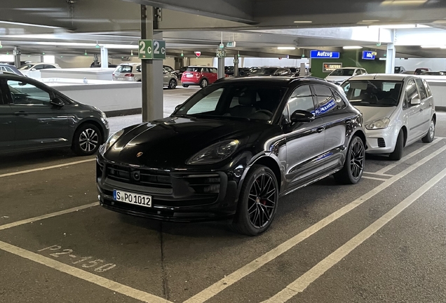 Porsche 95B Macan GTS MkIII