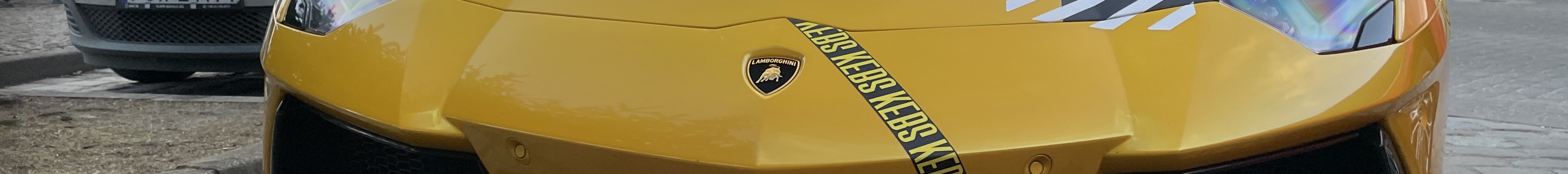 Lamborghini Aventador LP700-4 Roadster