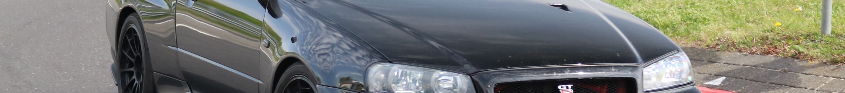 Nissan Skyline R34 GT-R V-Spec II