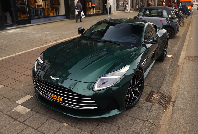 Aston Martin DB12