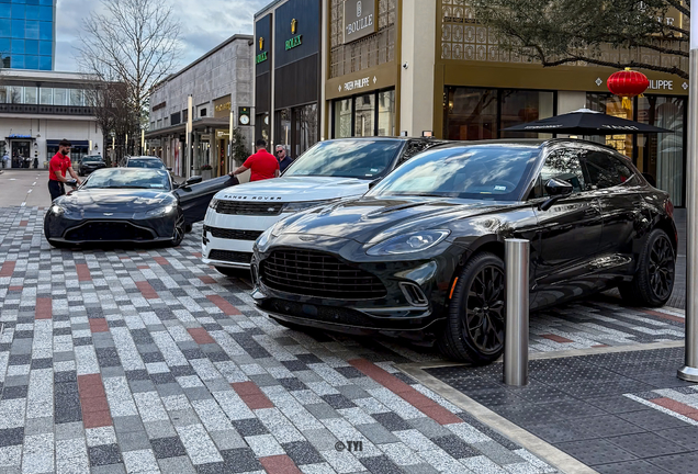 Aston Martin DBX