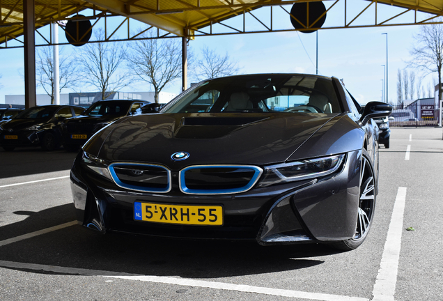 BMW i8