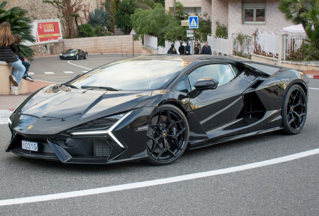 Lamborghini Revuelto