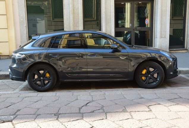 Porsche 95B Macan GTS MkIII