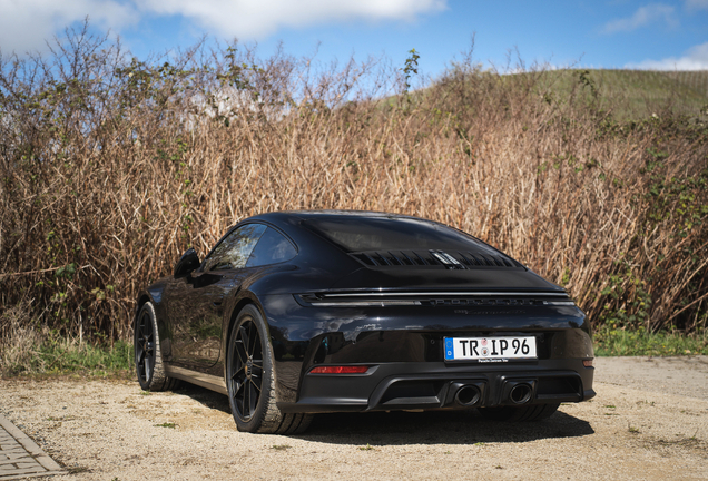 Porsche 992 Carrera 4 GTS MkII
