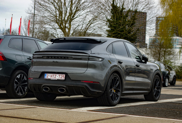 Porsche Cayenne Coupé Turbo E-Hybrid