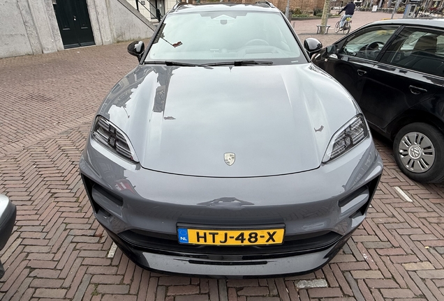 Porsche Macan EV Turbo